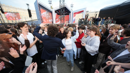 Школьница переехала учиться в Санкт-Петербург ради «Алых парусов»