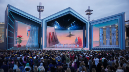 «Раскрываются по-новому»: почему артисты прошлых лет популярны на «Алых парусах»