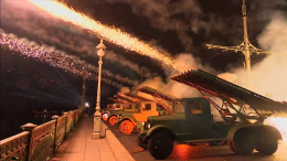 Ведущие «Алых Парусов» призвали выпускников строить светлое будущее страны