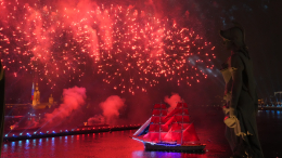 Праздник «Алые паруса» завершился в Петербурге исполнением двух гимнов