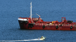 Танкер протаранил рыбацкий катер в Приморье