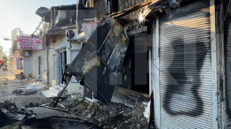 Шесть торговых павильонов сгорело в Донецке после обстрела ВСУ