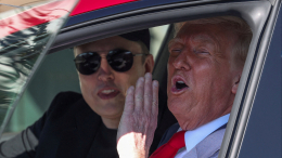 Илон Маск и Дональд Трамп снова скандалят в социальных сетях