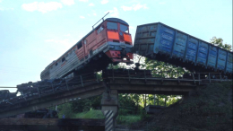 Путин поручил оказать помощь пострадавшим от терактов ВСУ на железной дороге