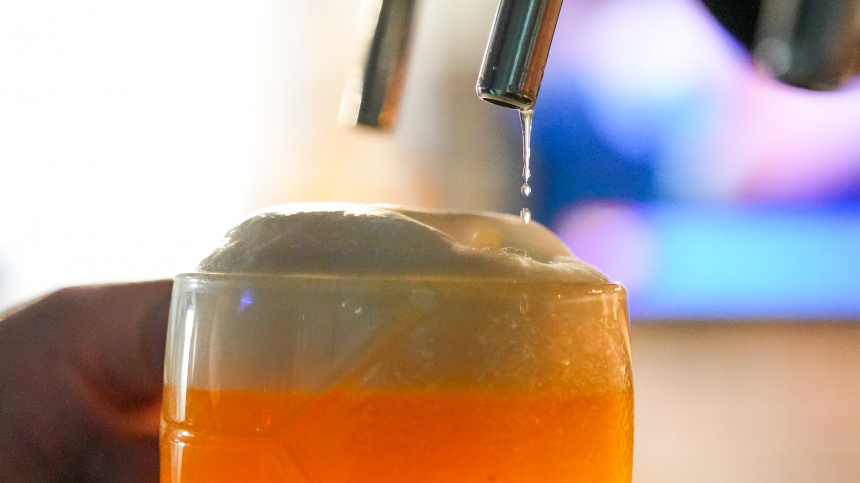 Названы опасные сочетания алкоголя с едой