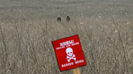 Гонка за жизнь: боец ВС РФ эвакуировал товарища на квадроцикле через минное поле