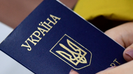 Украине предрекли катастрофу из-за эмиграции школьников и студентов