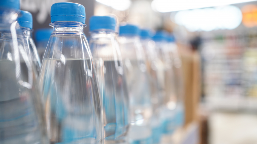 Московские предприниматели передали более 20 тонн питьевой воды в Мелитопль