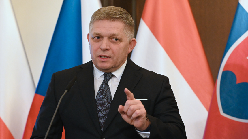 Фицо назвал причины отказа Словакии от поддержки новых санкций Евросоюза против Фицо назвал причины отказа Словакии от поддержки новых санкций Евросоюза против