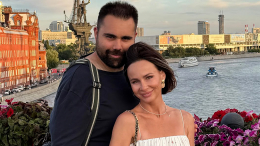 «Бородинский хлеб — самый лучший»: Саша Зверева посетила Москву с семьей