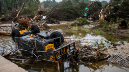 Режим бедствия: более ста человек погибли из-за наводнения в Техасе