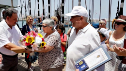 «Это очень трогательно»: как День семьи, любви и верности отмечают за рубежом