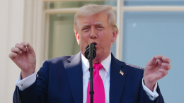 «На мое усмотрение»: Трамп отметил свое влияние на введение новых санкций против РФ