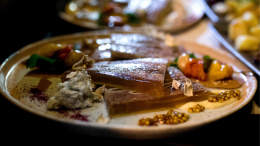 На защите традиций: как в России формируют стандарт национальной кухни