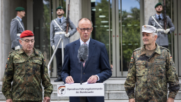 «Это поражает»: депутат бундестага о стремлении Мерца к милитаризации Германии