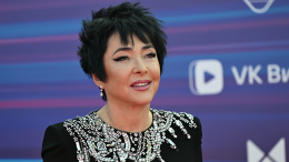 «Любишь и без него жить не можешь»: Лолита о предложении во время концерта