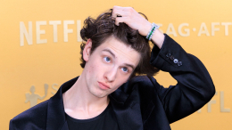 «4000 метров над Окой»: Марк Эйдельштейн прыгнул с парашютом