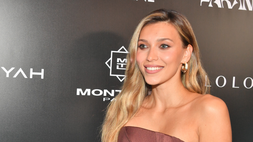 «Надо посмотреть»: Регина Тодоренко о выборе имени для третьего сына