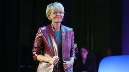 «Выглядит смешно»: Юлия Меньшова о роскошной жизни и попытках молодиться