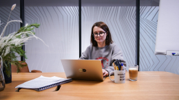 Баланс, коллектив и деньги: сколько россиян любят свою работу