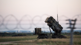 «Для нас это просто бизнес»: Трамп заявил об отправке США оплаченного ЕС вооружения Украине