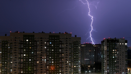 Три человека погибли от удара молнии в Тульской области