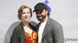 Без детей: Арзамасова и Авербух устроили романтический отдых во Франции