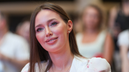 Ободранные обои и малярный скотч: Костенко показала, в каких условиях живет с детьми
