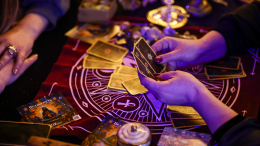 Ретроградный Меркурий в кошельке: как астрологи превращают вашу тревожность в бизнес