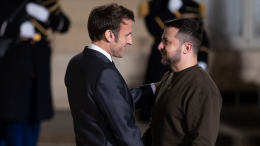 Макрон пообещал усилить давление на Россию после разговора с Зеленским