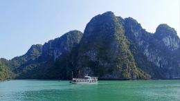 Во Вьетнаме число погибших при крушении туристического судна возросло до 37