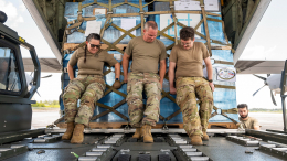 Глава МИД ФРГ связал помощь США Украине с усилиями Мерца