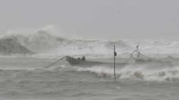 В Гонконге объявили штормовое предупреждение из-за тайфуна Вифа