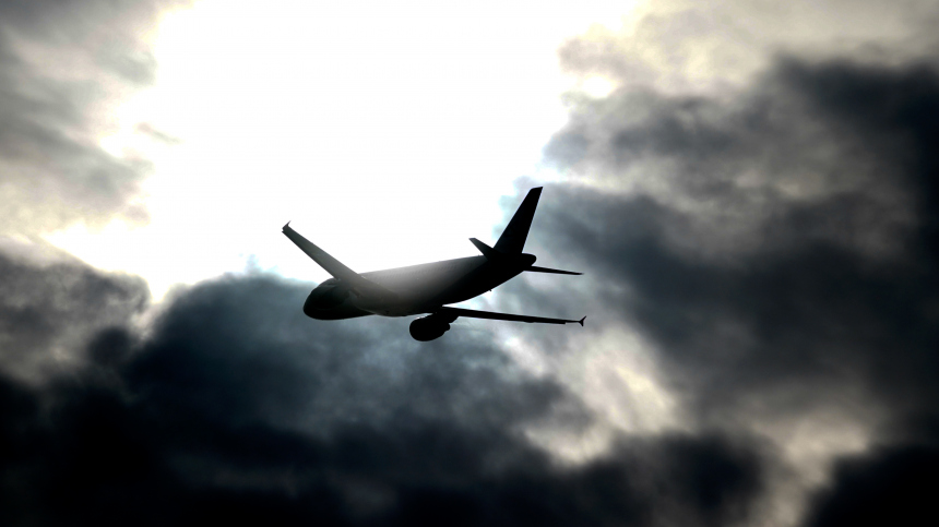 Семь авиарейсов перенаправили в Пулково из Москвы