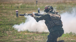 Штурмовики отрабатывают тактику захвата «опорников» ВСУ. Лучшее видео из зоны СВО