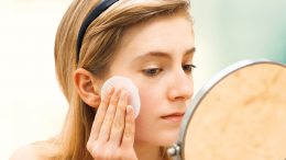 Всех румяней и белее: какие внешние факторы могут испортить кожу лица летом