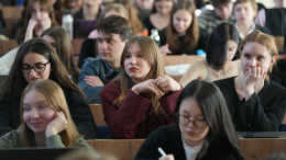 Больший контроль: Харченко о регулировке мест на платное обучение в вузах