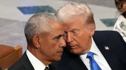 «Главарь банды»: Барака Обаму обвинили в госизмене и попытке переворота