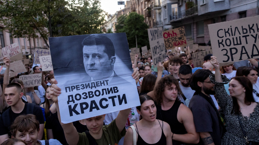 Зеленского планируют свергнуть в три этапа