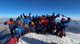 Шаги к вершине: как уникальная медицинская программа позволила покорить Эльбрус ветеранам СВО