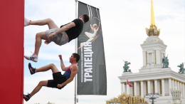 Чудеса на высоте: на ВДНХ прошел фестиваль «Трапеция»