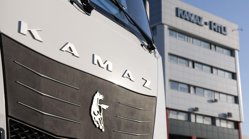 «КамАЗ» с 1 августа переведет часть сотрудников на четырехдневную неделю