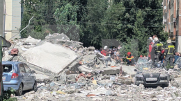 Обрушение подъезда в Саратове из-за хлопка газа — что известно