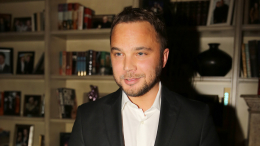 «Бьет меня по рукам»: Андрей Чадов рассказал об отношениях с супругой