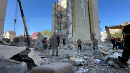 «Помоги вытащить сына»: житель Саратова о начале крушения подъезда в многоэтажном доме