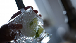 Очень опасно: почему нельзя мешать алкоголь с другими напитками