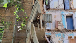 Три человека пострадали при обрушении части жилого дома в Астрахани