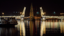 Благовещенский мост в Петербурге частично перекрыли на ремонт