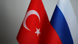 Песков поблагодарил Турцию за вклад в поиски мира на Украине