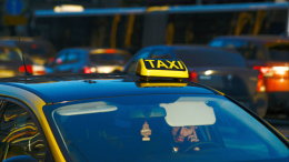 В Санкт-Петербурге мигрантам запретили работать в такси